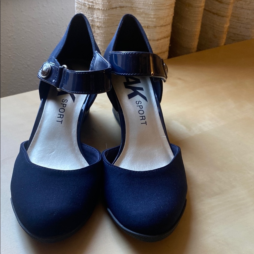 Anne Klein AK Sport Navy Mary Jane Rubber Wedge 7M
